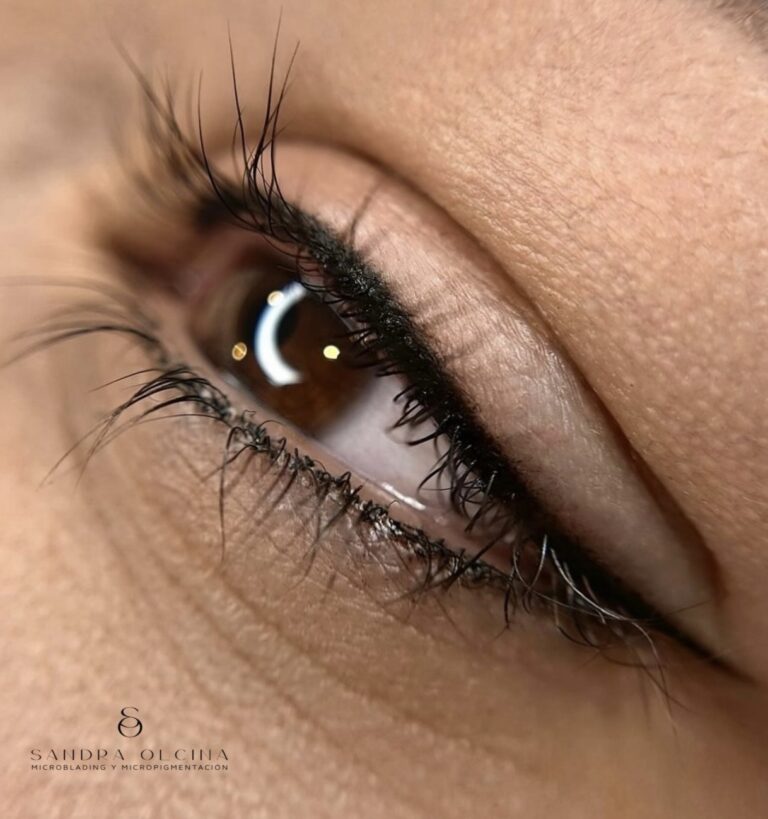 Eyeliner permanente en Alicante - Sandra Olcina Pérez